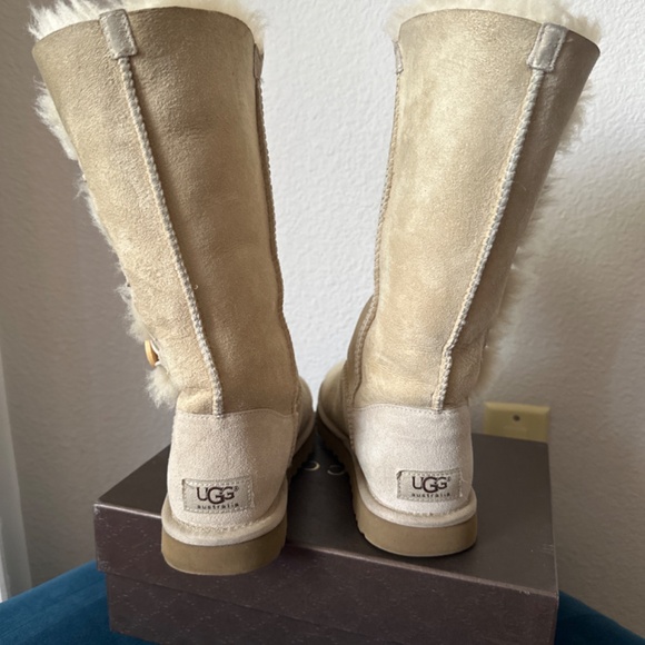 UGG boots - Picture 4 of 12